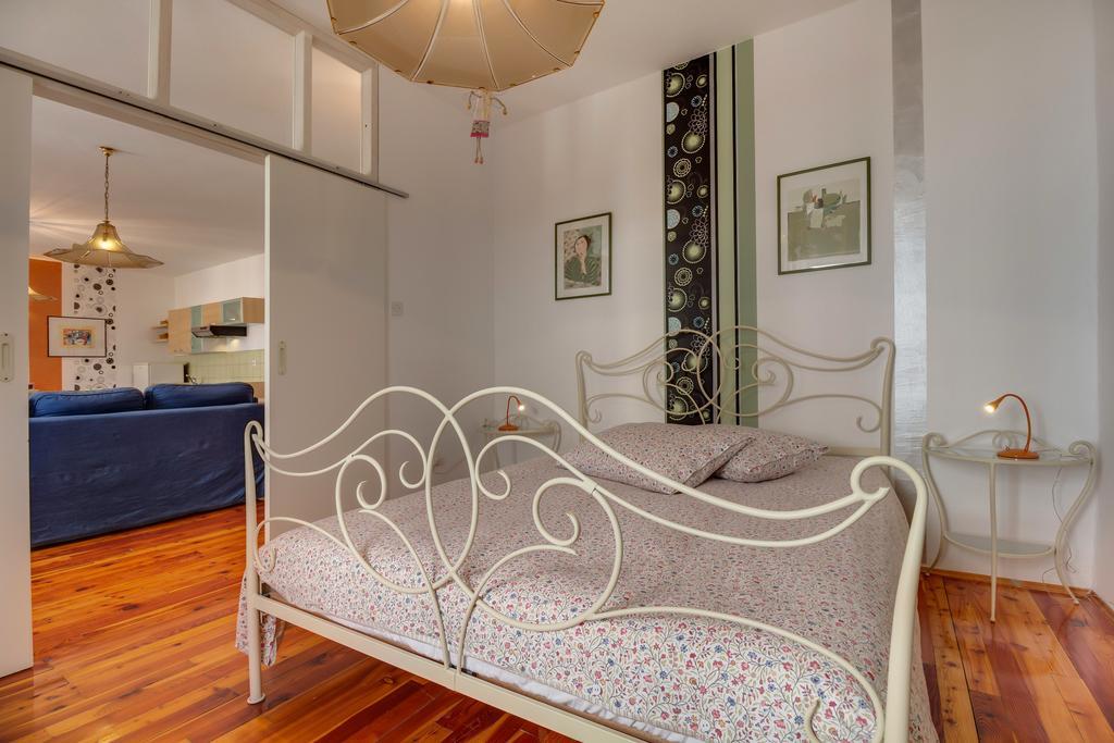 Apartments Mandarina 말리로시니 객실 사진