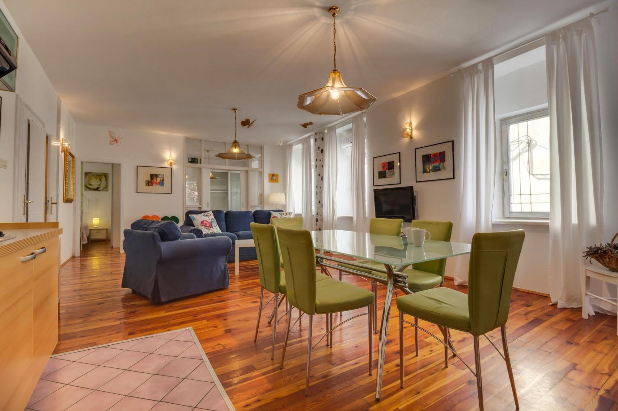 Apartments Mandarina 말리로시니 객실 사진