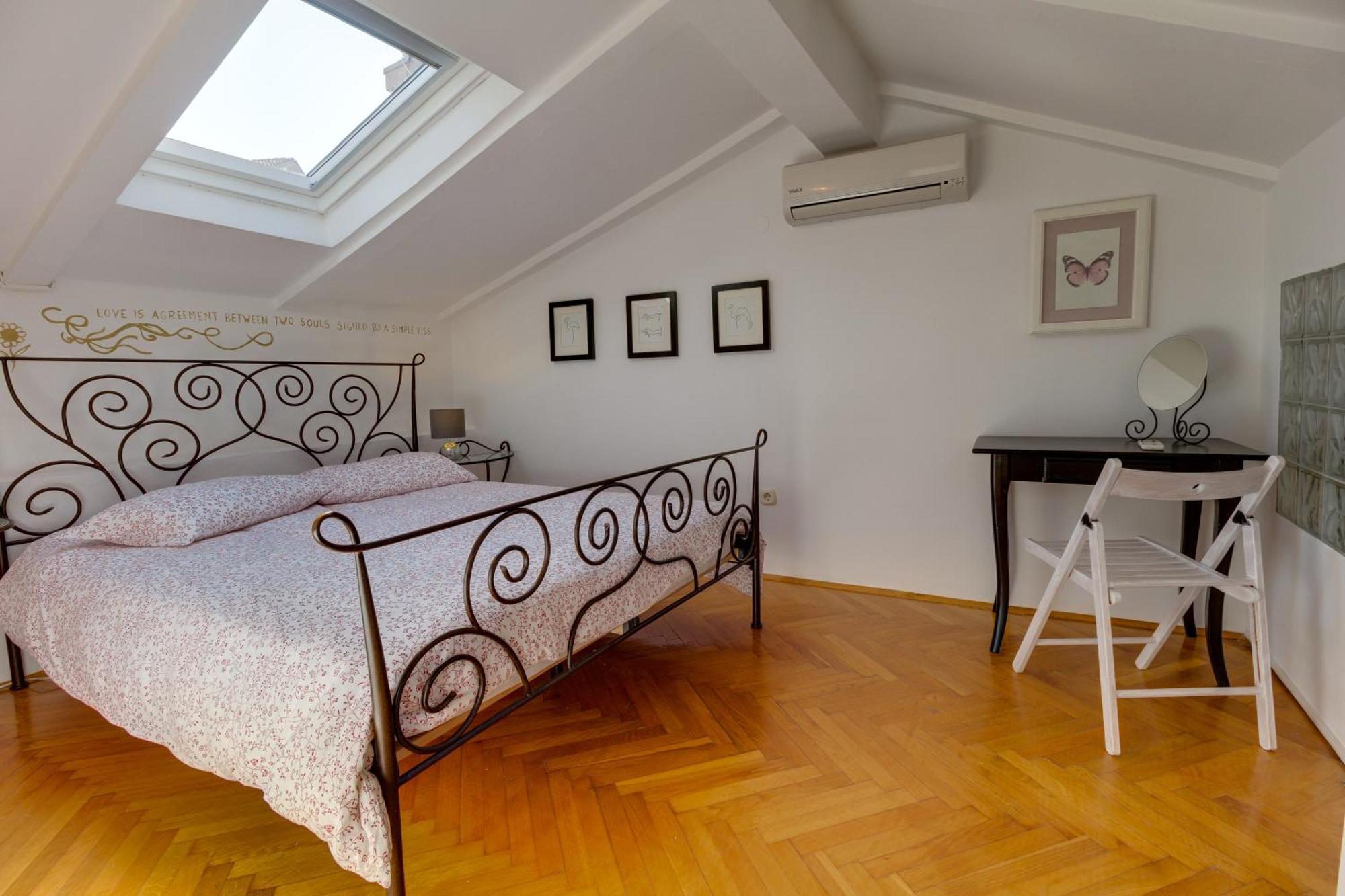 Apartments Mandarina 말리로시니 객실 사진